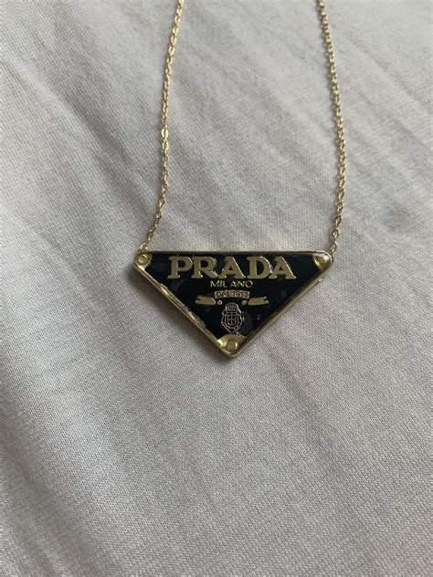 collar prada original precio|Necklaces Prada Dorado de en Acero .